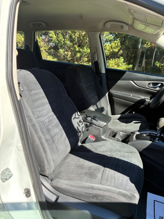 2016 Nissan Rogue Image 14