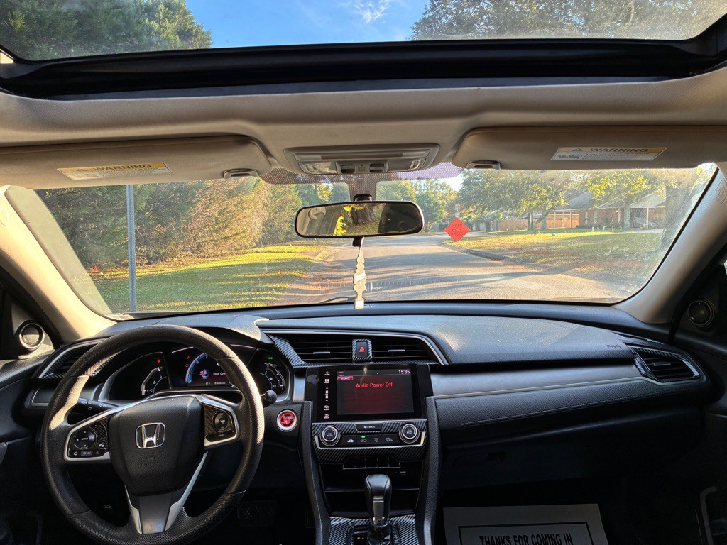 2017 Honda Civic Image 8