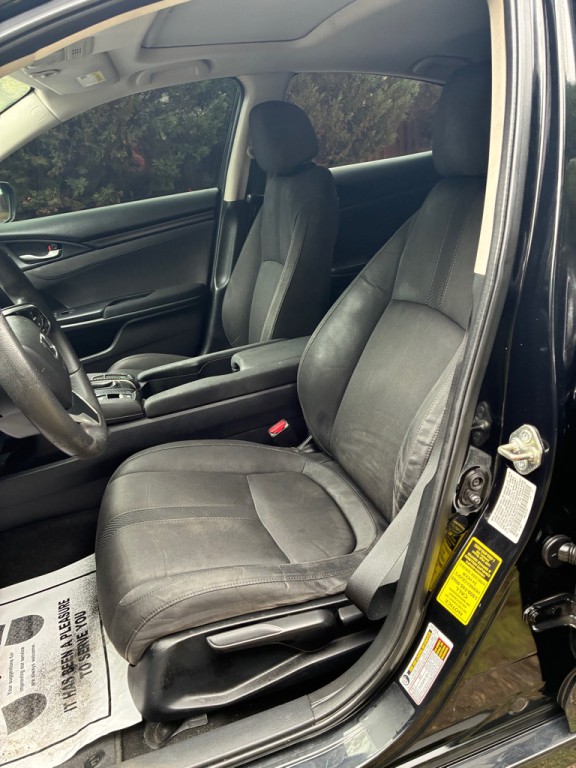 2017 Honda Civic Image 12