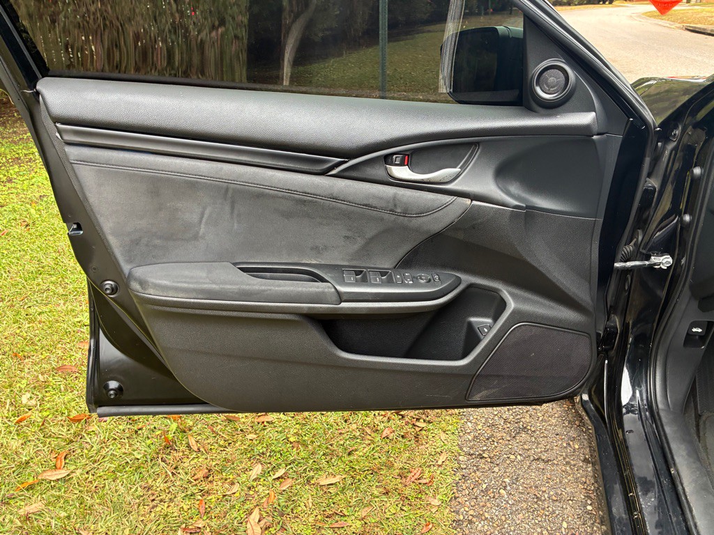 2017 Honda Civic Image 13