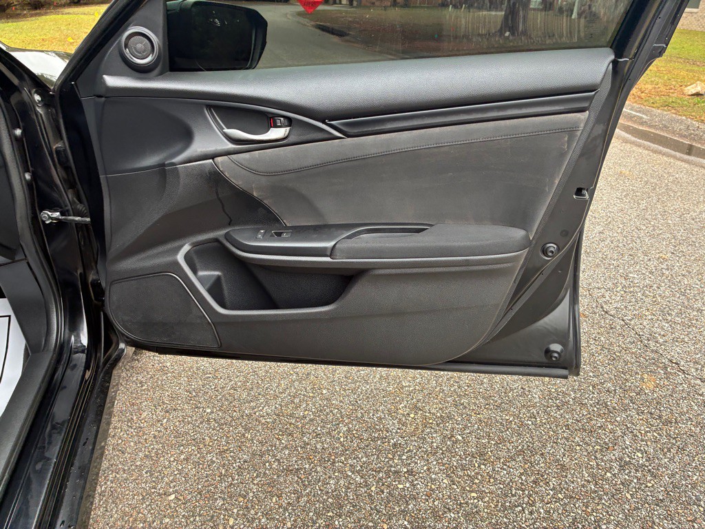 2017 Honda Civic Image 19