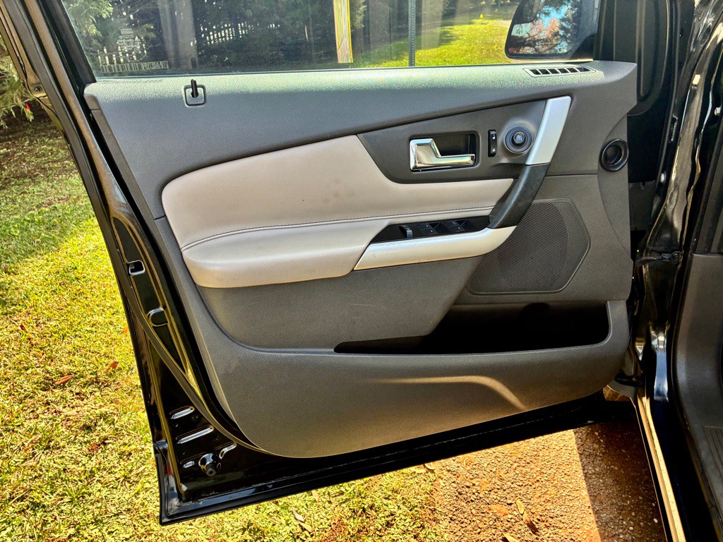 2013 Ford Edge Image 9