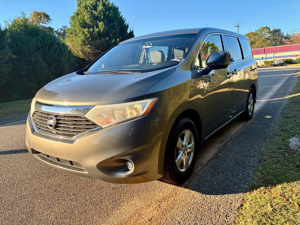 2015 Nissan Quest Image 1
