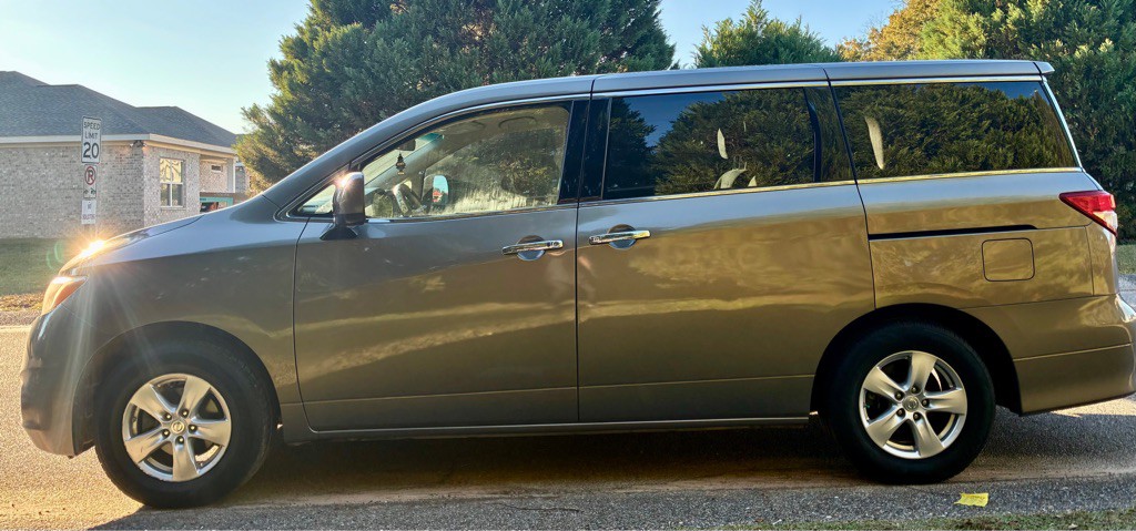 2015 Nissan Quest Image 6