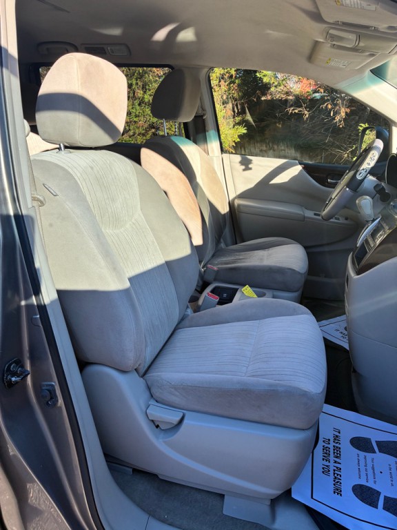 2015 Nissan Quest Image 15