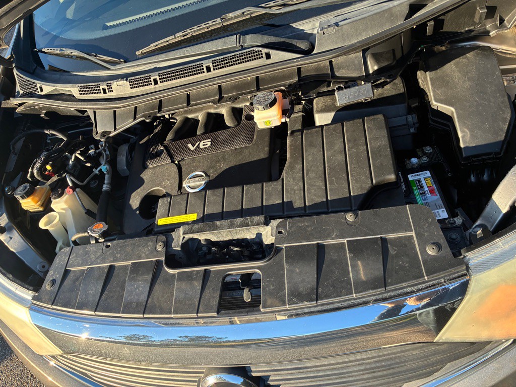 2015 Nissan Quest Image 18