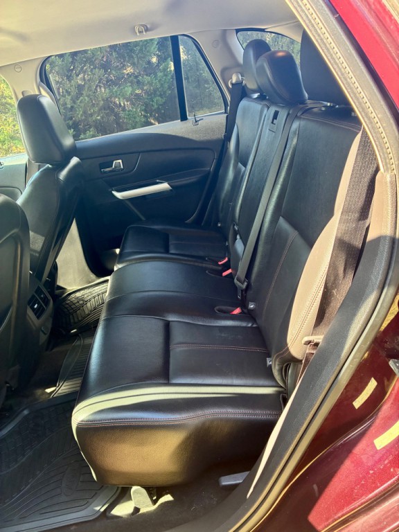 2011 Ford Edge Image 10