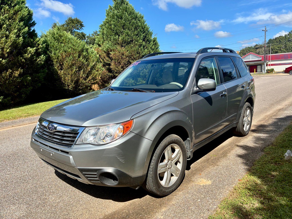 2010 Subaru Forester Image 1