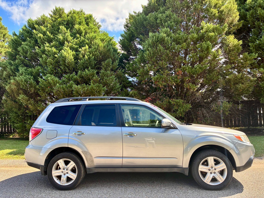 2010 Subaru Forester Image 3