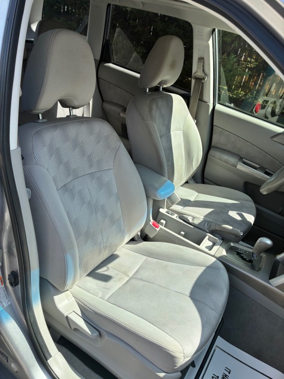2010 Subaru Forester Image 15