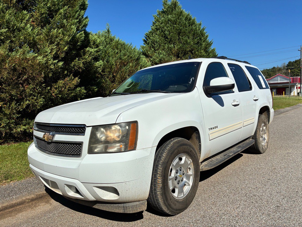 2011 Chevrolet Tahoe Image 1