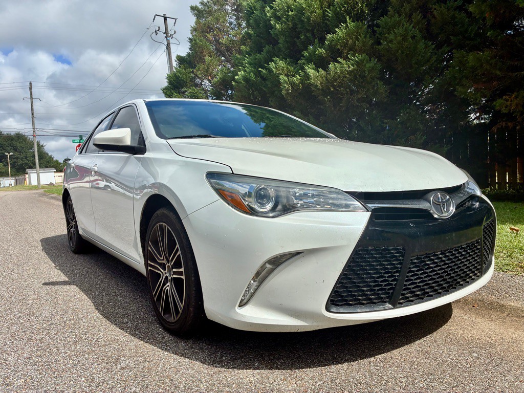 2016 Toyota Camry Image 5