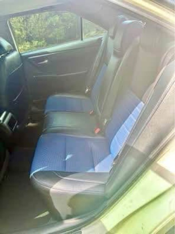 2016 Toyota Camry Image 9