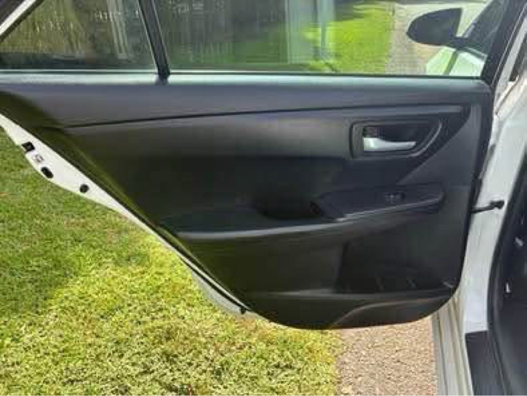 2016 Toyota Camry Image 10