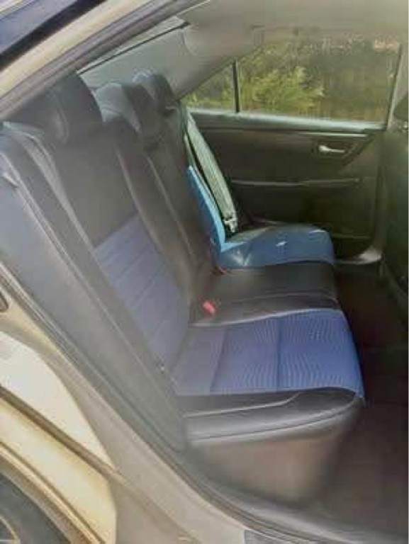 2016 Toyota Camry Image 11