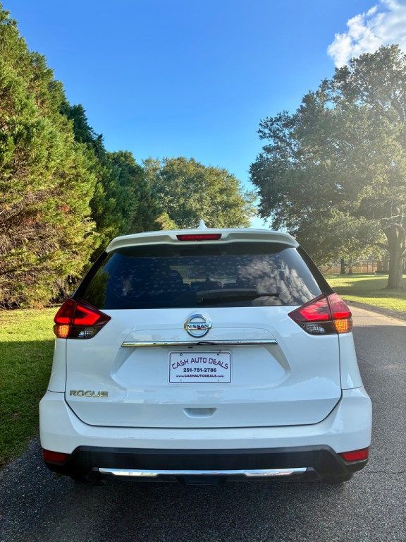 2017 Nissan Rogue Image 4