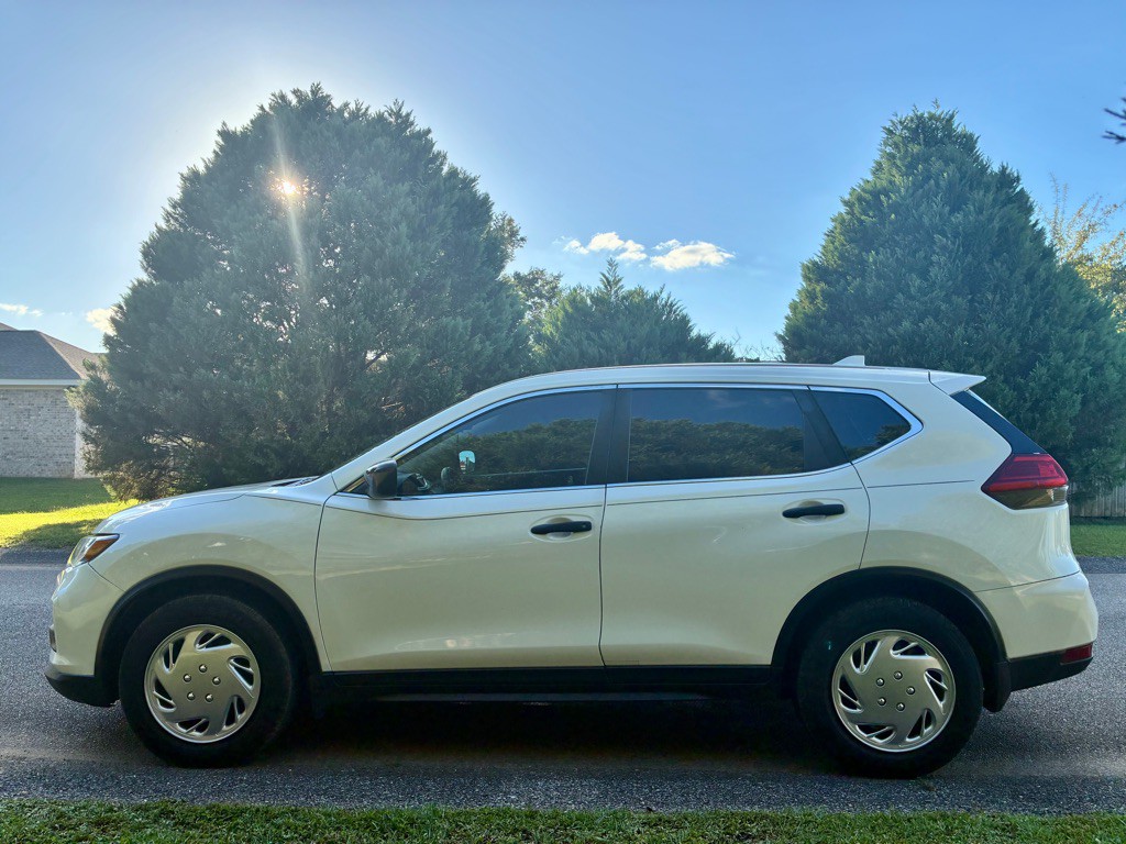 2017 Nissan Rogue Image 7