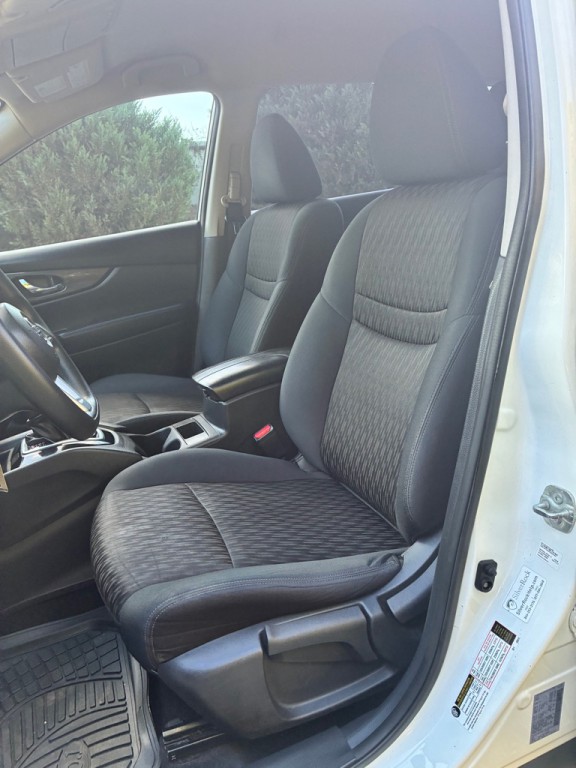 2017 Nissan Rogue Image 8