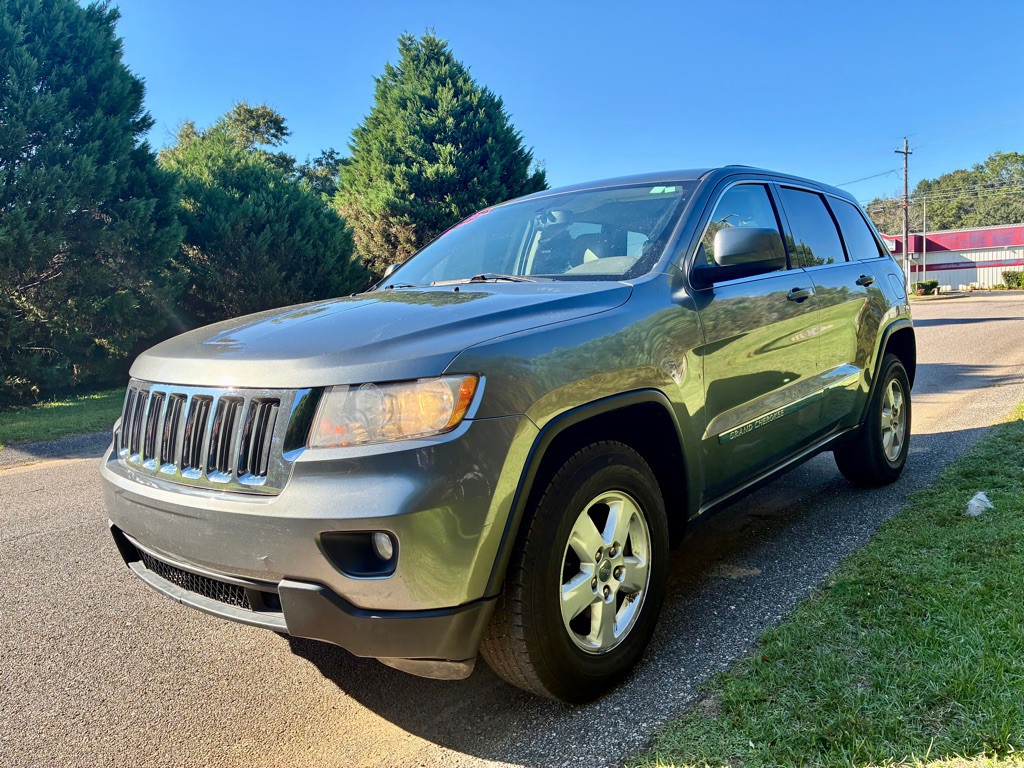2012 Jeep Grand Cherokee Image 1
