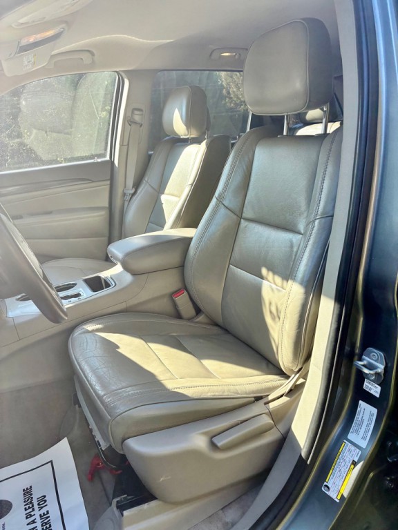 2012 Jeep Grand Cherokee Image 8