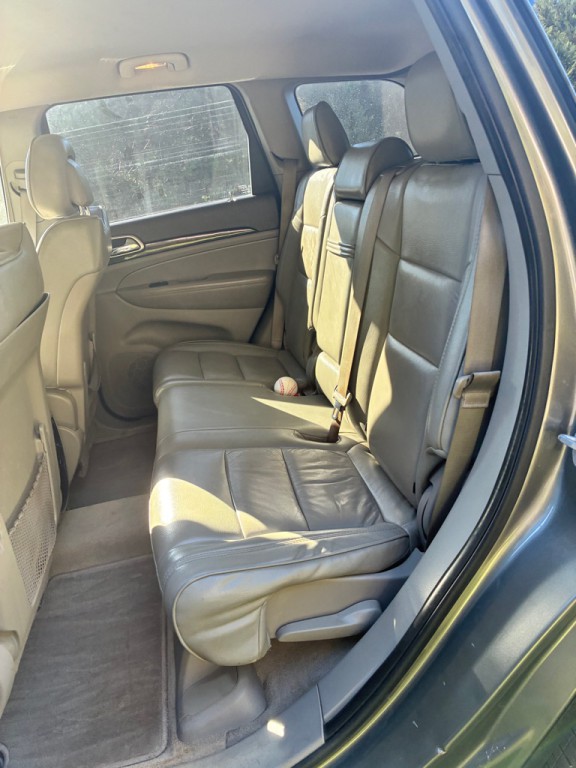 2012 Jeep Grand Cherokee Image 10