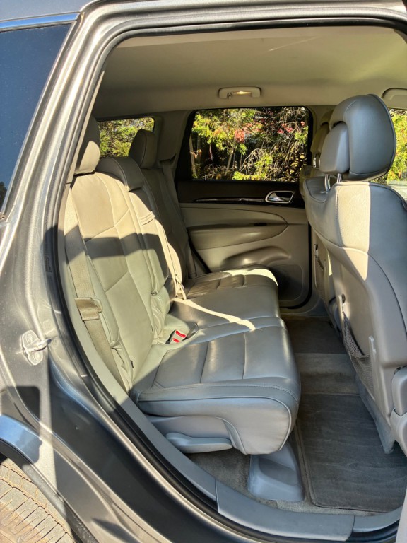 2012 Jeep Grand Cherokee Image 13