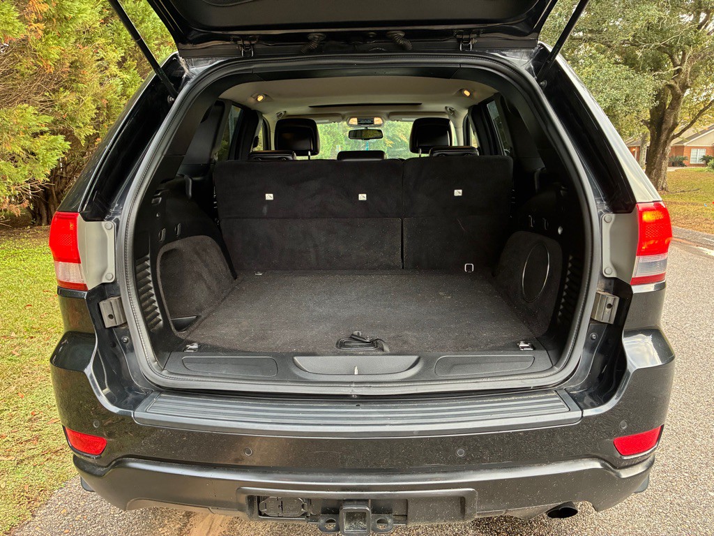 2012 Jeep Grand Cherokee Image 12