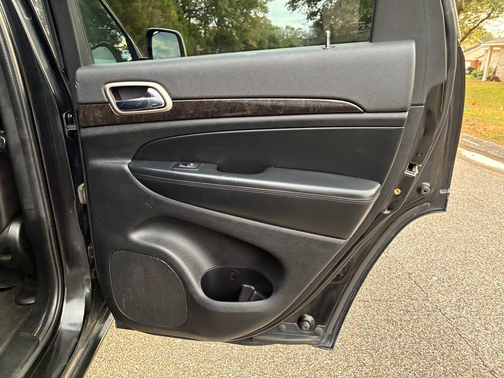 2012 Jeep Grand Cherokee Image 14