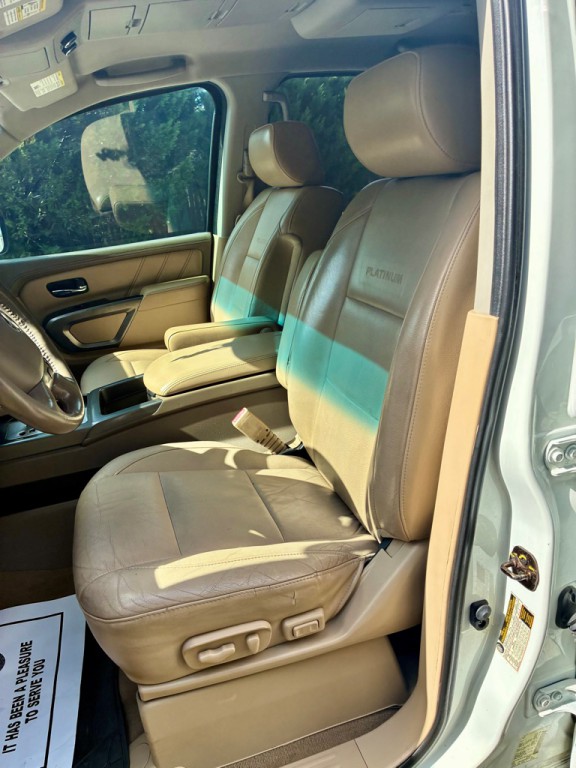 2015 Nissan Armada Image 8