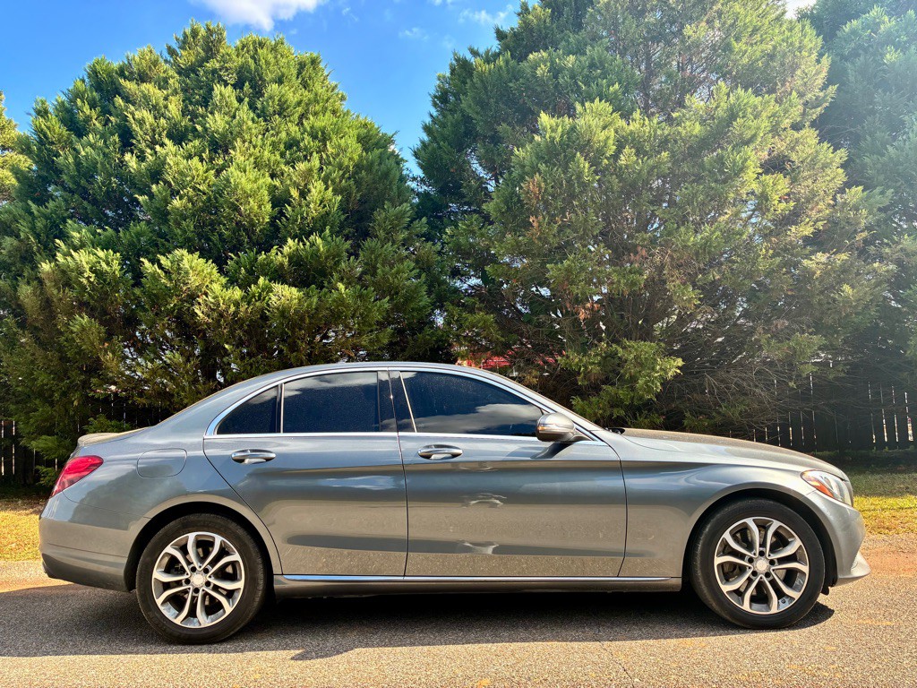 2017 Mercedes-Benz C-Class Image 7