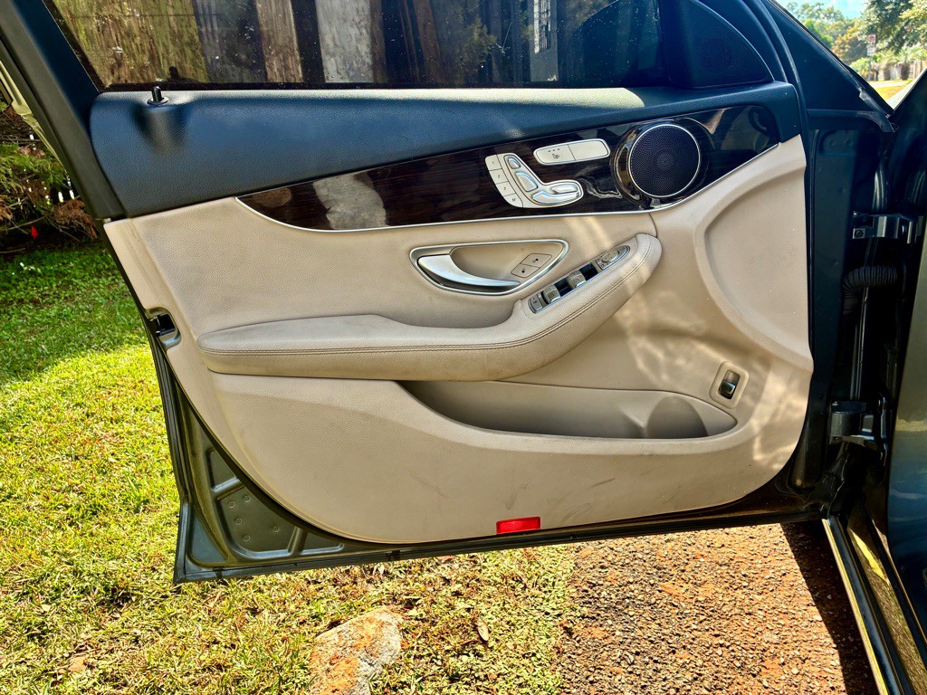 2017 Mercedes-Benz C-Class Image 9