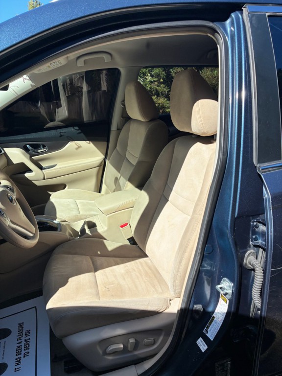 2015 Nissan Rogue Image 8