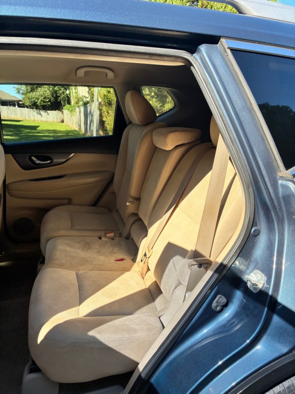 2015 Nissan Rogue Image 11