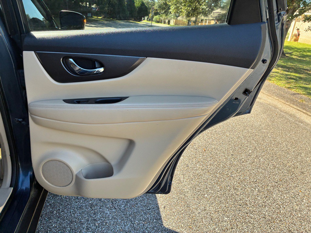 2015 Nissan Rogue Image 14