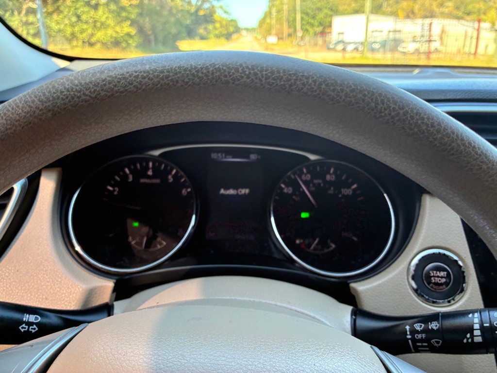 2015 Nissan Rogue Image 18