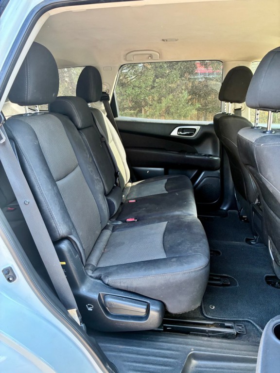 2017 Nissan Pathfinder Image 15