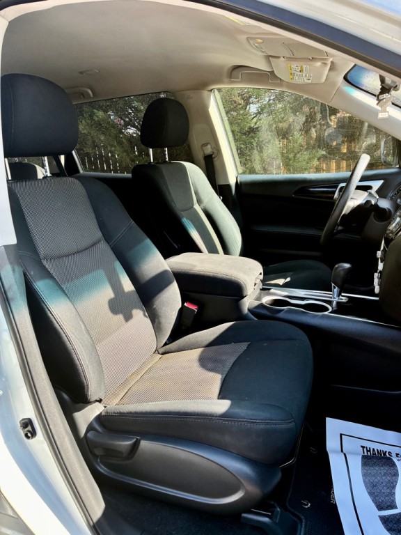 2017 Nissan Pathfinder Image 17