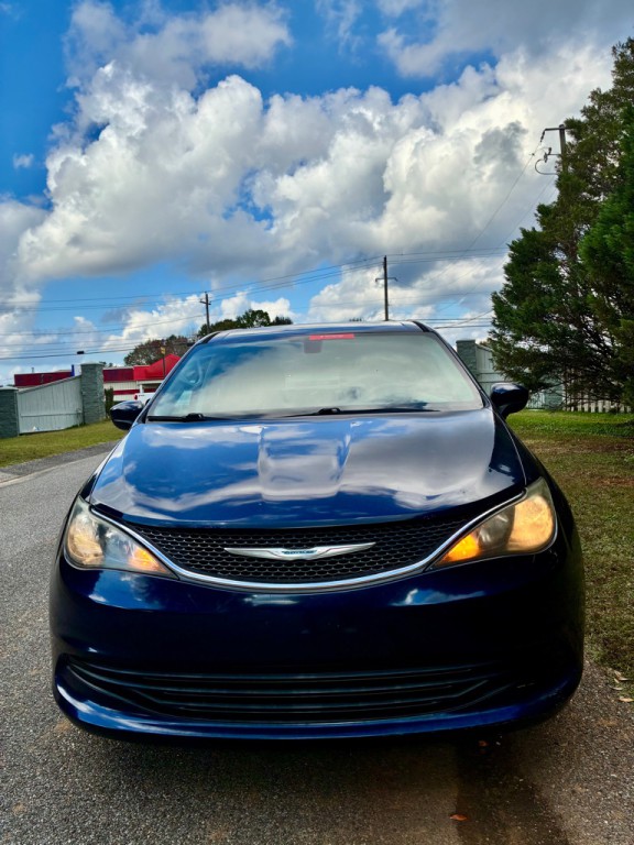 2017 Chrysler Pacifica Image 3