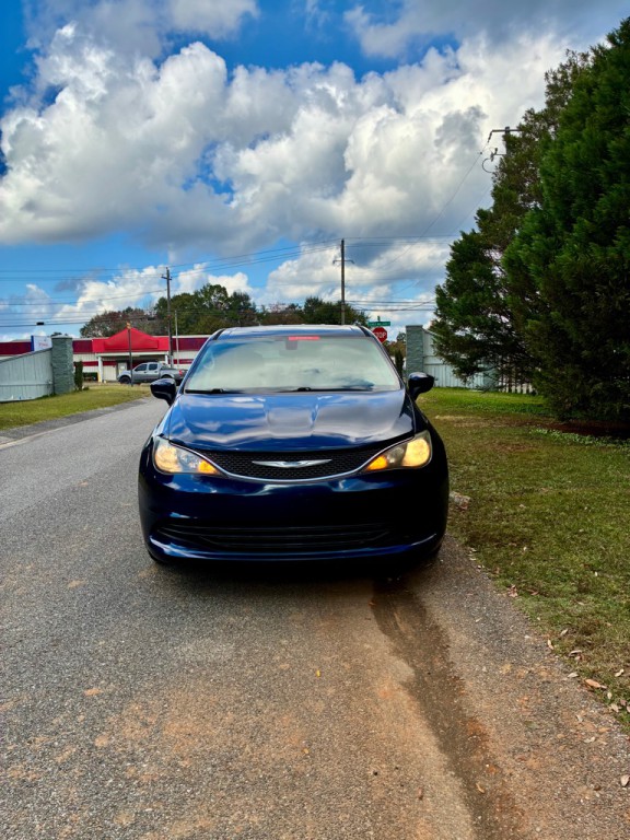 2017 Chrysler Pacifica Image 4