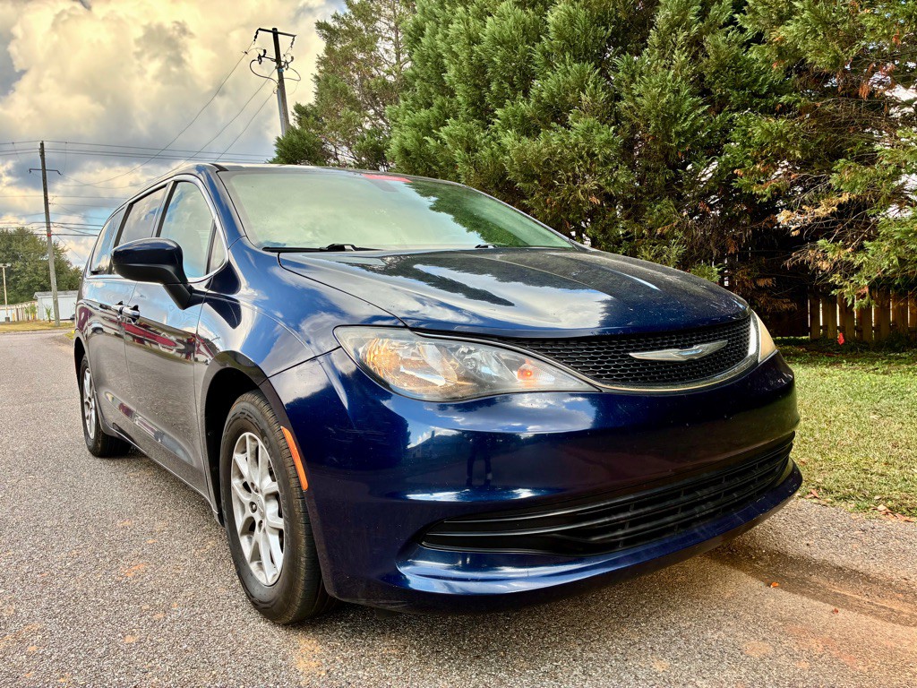 2017 Chrysler Pacifica Image 5