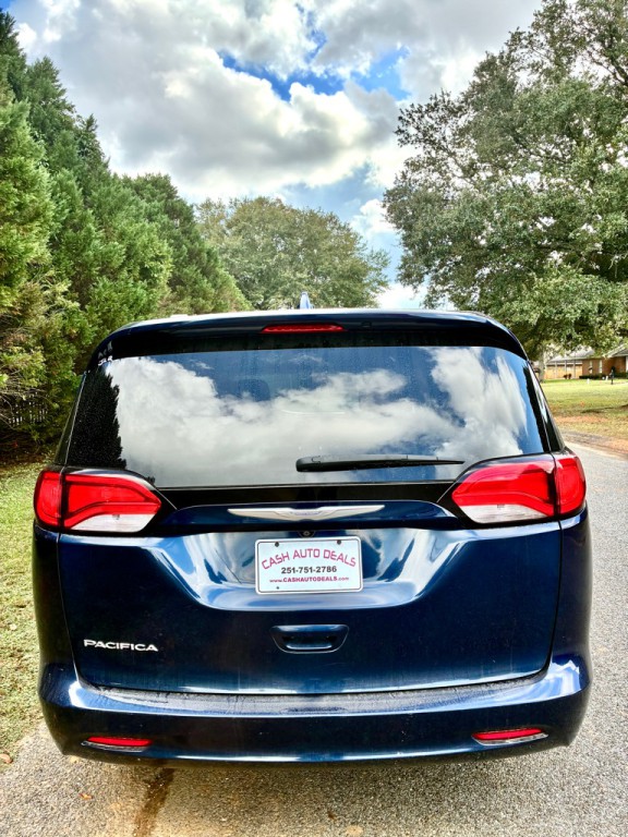 2017 Chrysler Pacifica Image 7