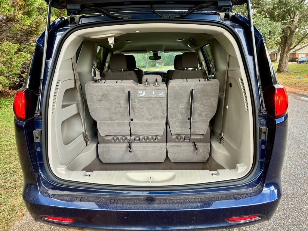 2017 Chrysler Pacifica Image 13