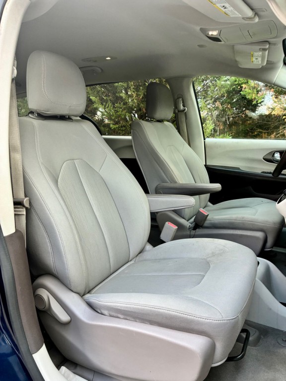 2017 Chrysler Pacifica Image 15