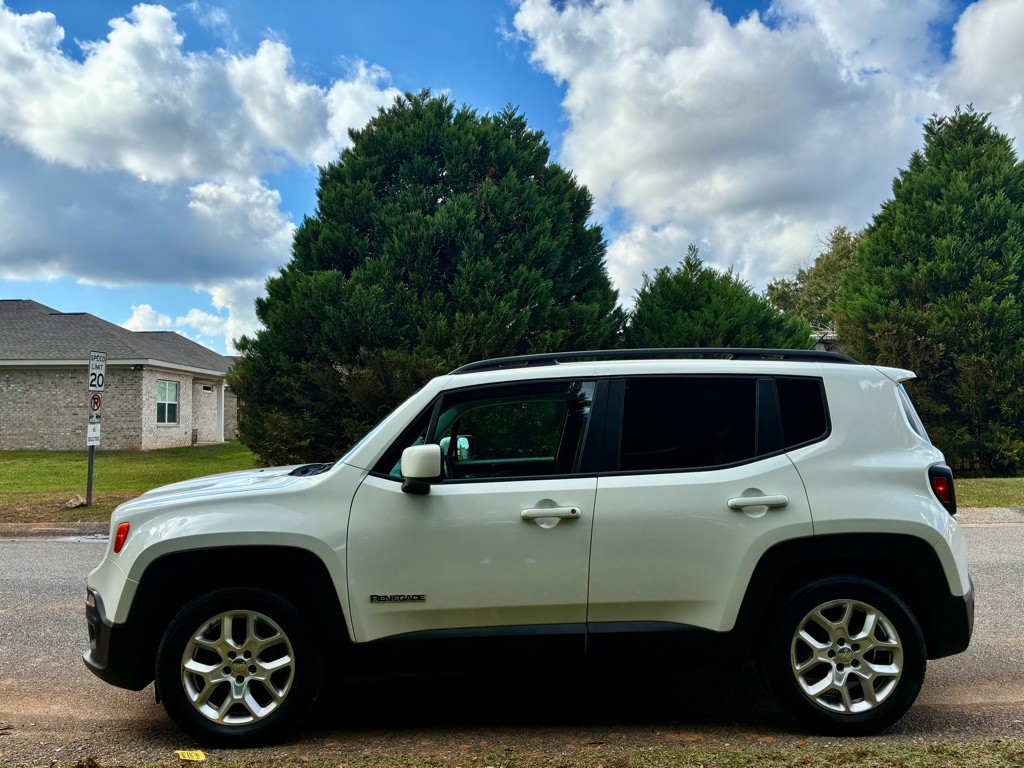 2015 Jeep Renegade Image 3