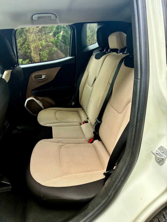 2015 Jeep Renegade Image 10