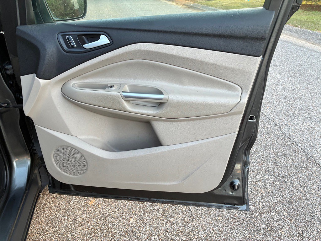 2016 Ford Escape Image 16