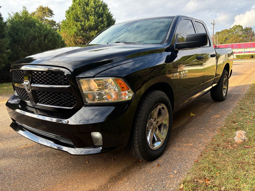 2014 RAM 1500 Image 1