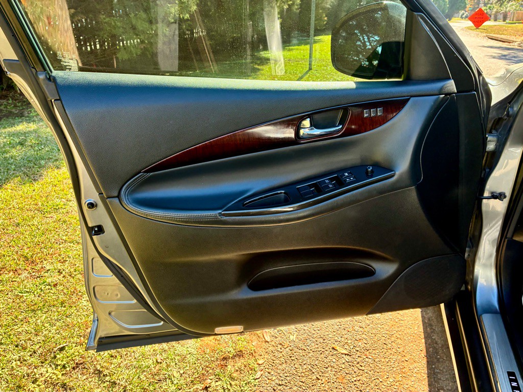 2014 INFINITI QX50 Image 9