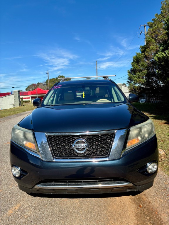 2015 Nissan Pathfinder Image 2