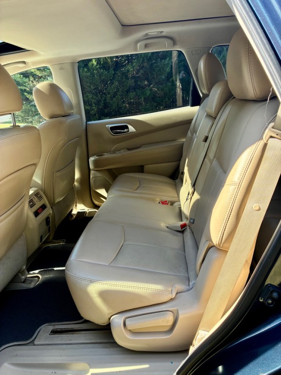 2015 Nissan Pathfinder Image 10